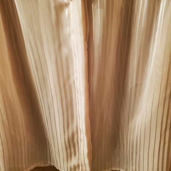 True vintage, straight from my aunt's closet!! Light pink, button up blouse - Picture 4 of 8